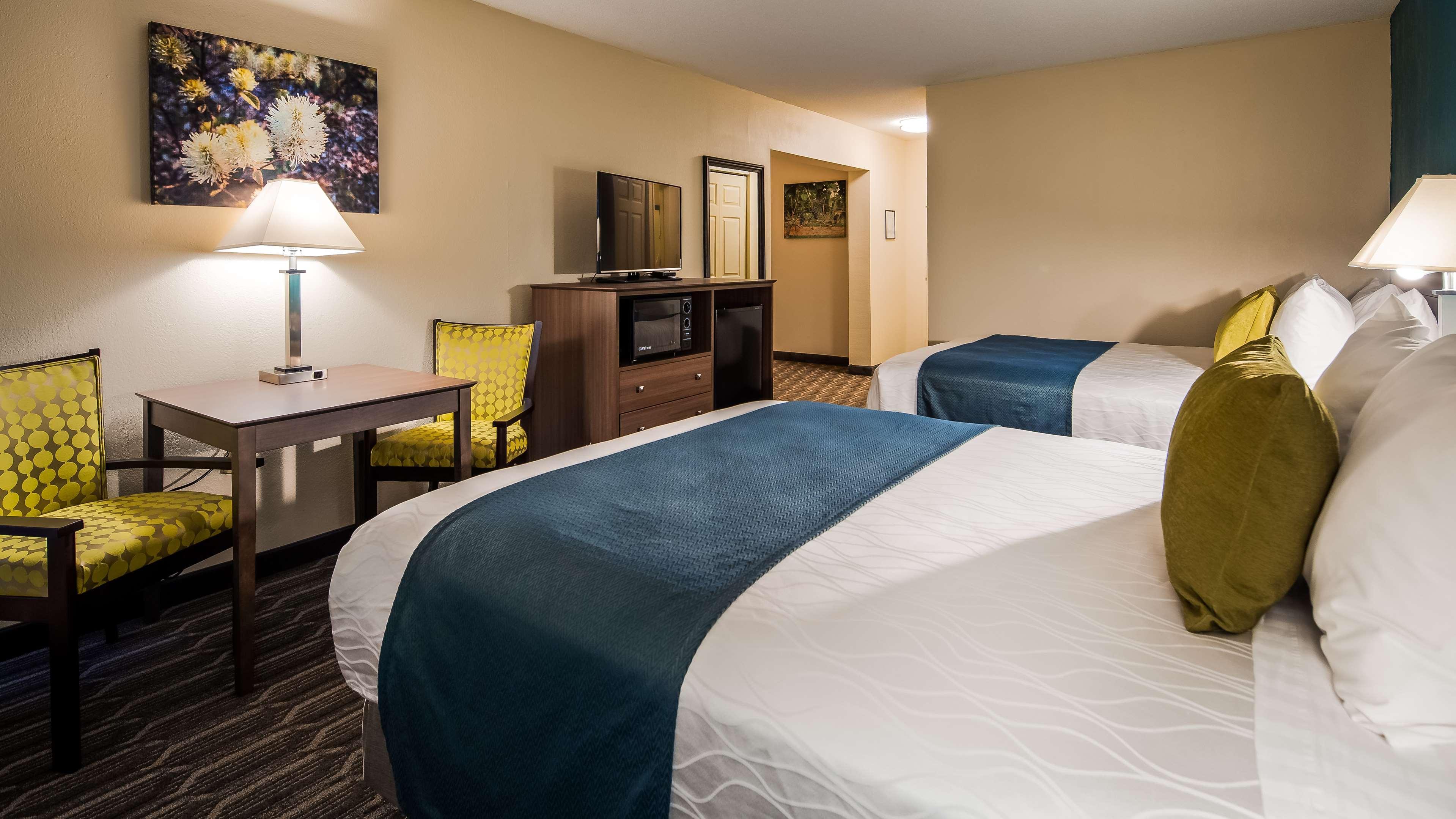 Best Western Plus Yadkin Valley Inn & Suites Jonesville Εξωτερικό φωτογραφία