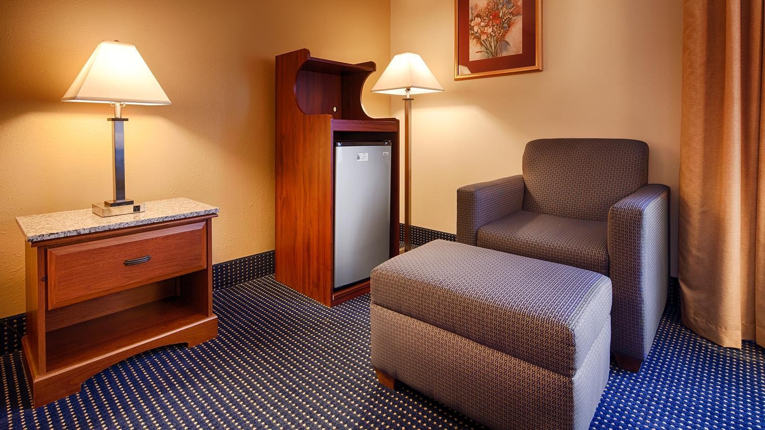 Best Western Plus Yadkin Valley Inn & Suites Jonesville Εξωτερικό φωτογραφία